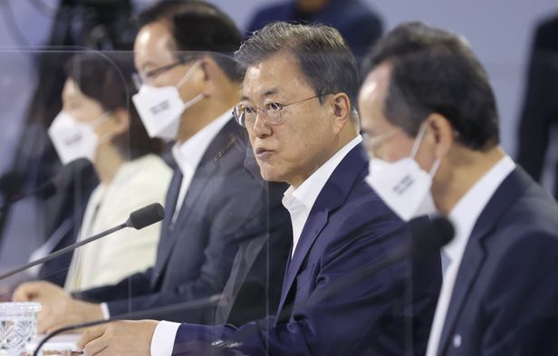 문재인 대통령이 14일 오후 세종시 정부세종컨벤션센터에서 열린 